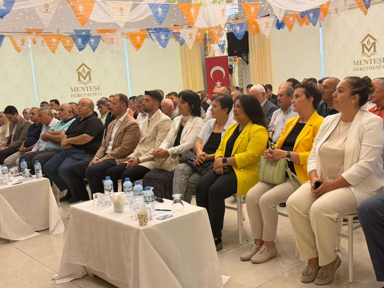 AK Parti Muğla’da Vefa Buluşması: “Geçmişine Sahip Çıkan Teşkilatlar Geleceğe Emin Adımlarla Yürür” 6